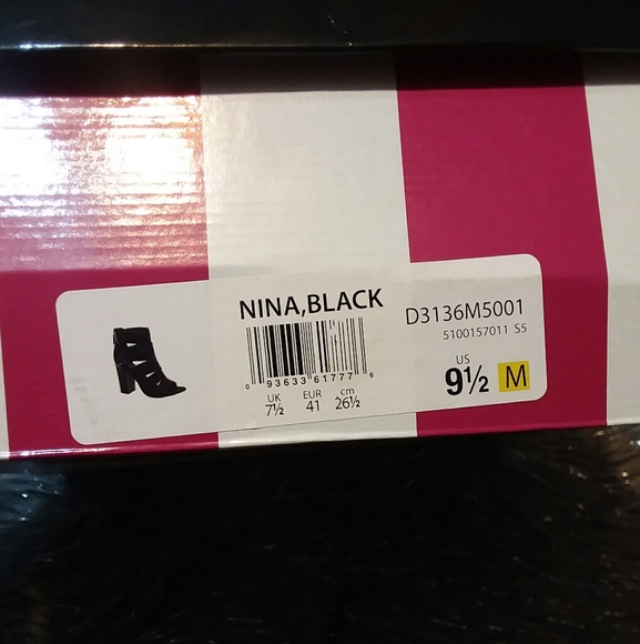 Sandals - Picture 2 of 7